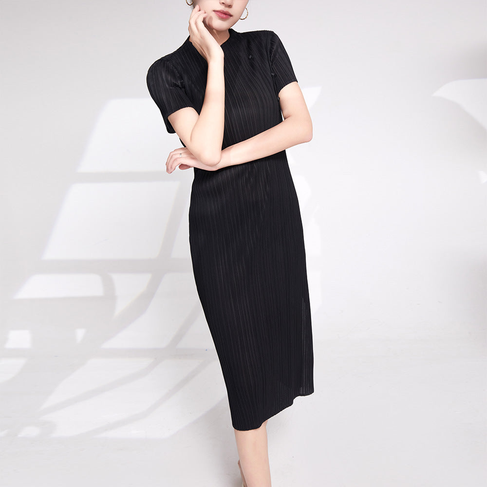 Effortless Confidence: The Perfect Date-Night Dress